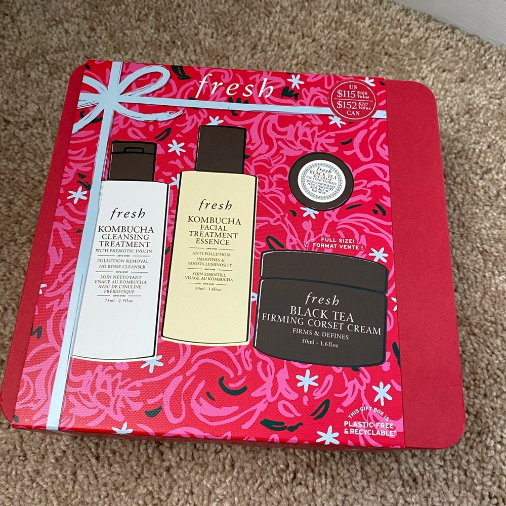 Fresh Black Tea Age-Delay Skincare Gift Set